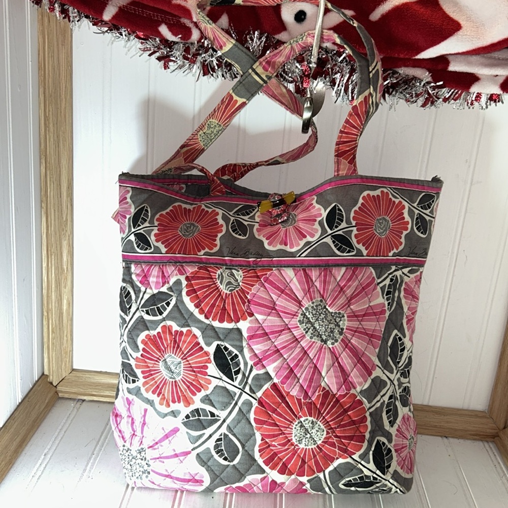 VERA BRADLEY Gray & Pink Large Quilted Tote Bag